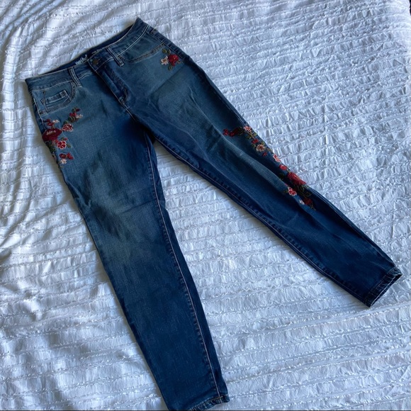 Mossimo Rose Embroidered High Rise Jegging - Picture 4 of 5
